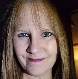 Meet your Posher, Connie